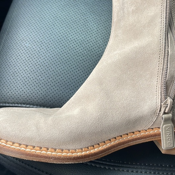 VINCE beautiful boots size 6.5 very confortable - Picture 4 of 5